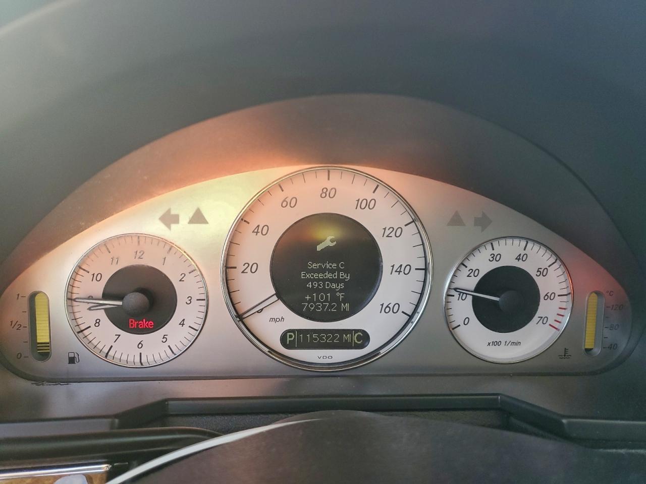 Mercedes-Benz E-Class 350 Image 11