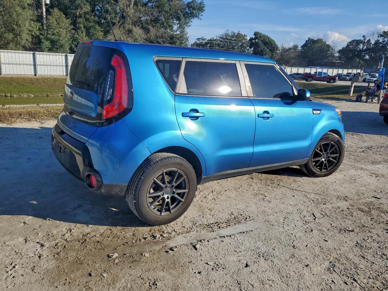 Kia Soul + Image 5