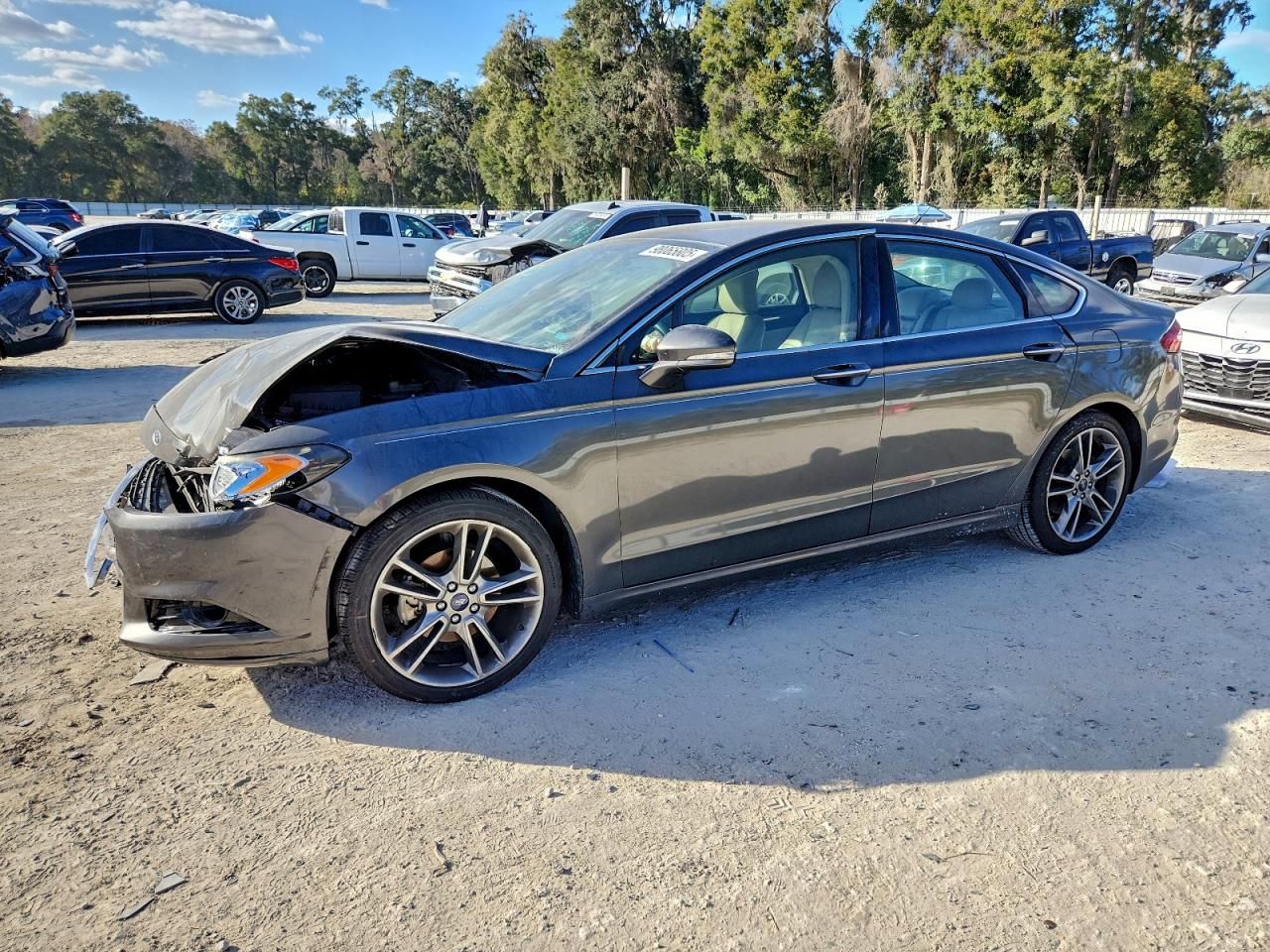 Ford Fusion Titanium Image 1