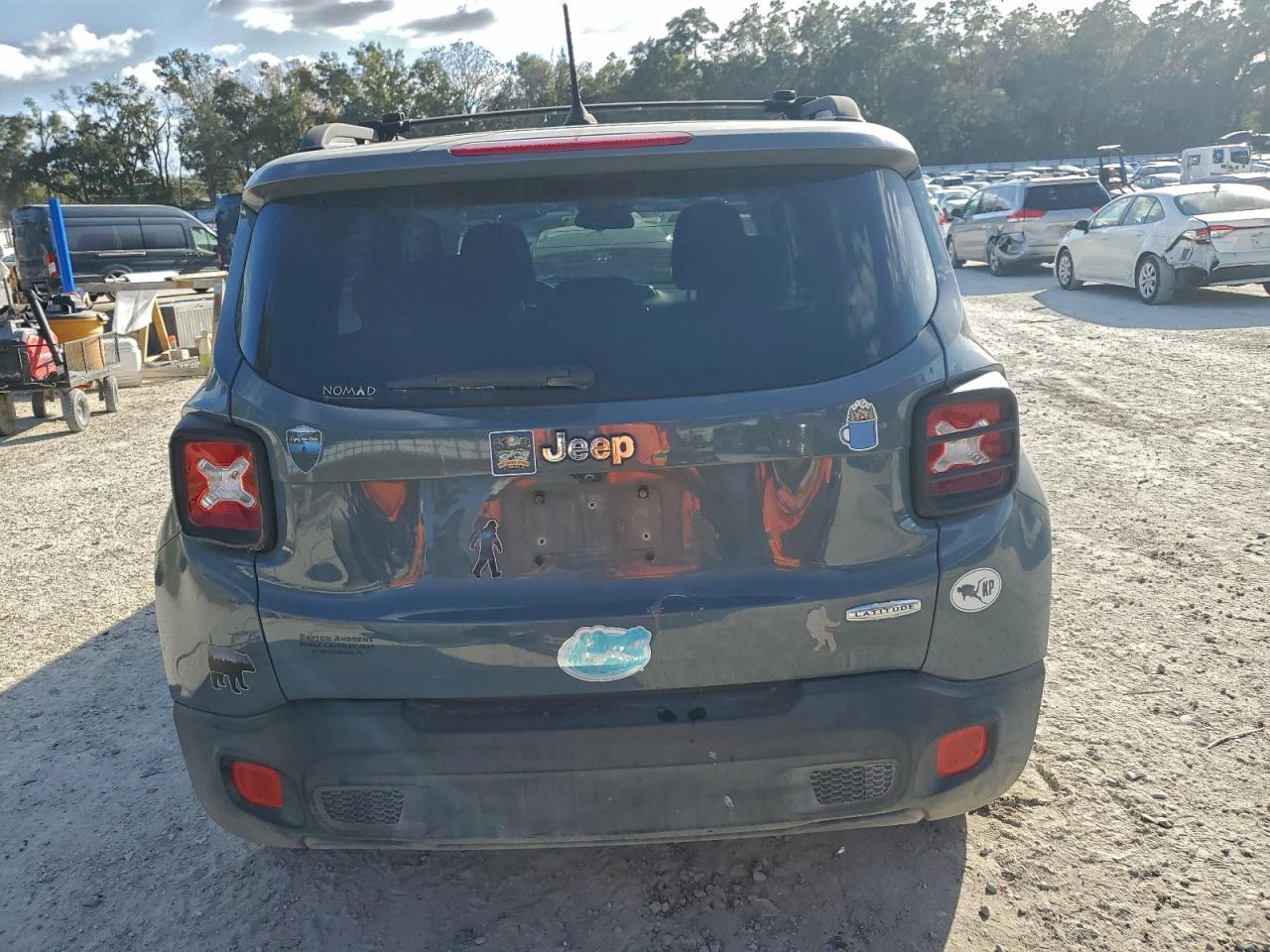 Jeep Renegade Latitude Image 9