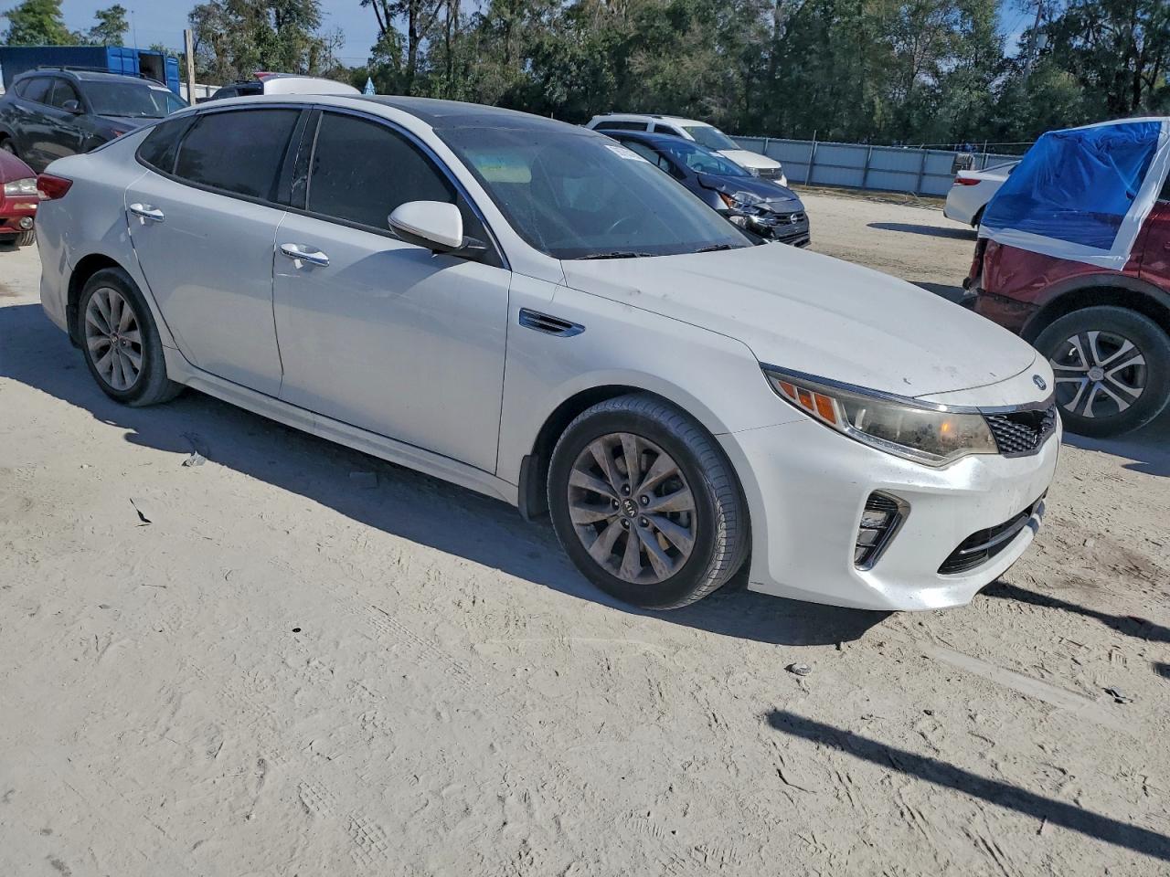 Kia Optima Ex Image 8